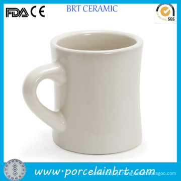 Caneca branca feita sob encomenda cerâmica feita a